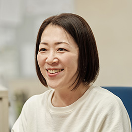 管理部 百本ゆきみ